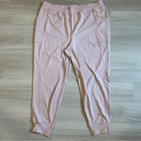 Fabletics Women’s Muted Mauve High Waisted Cold Weather Pocket Joggers - 2X - Picture 2 of 7